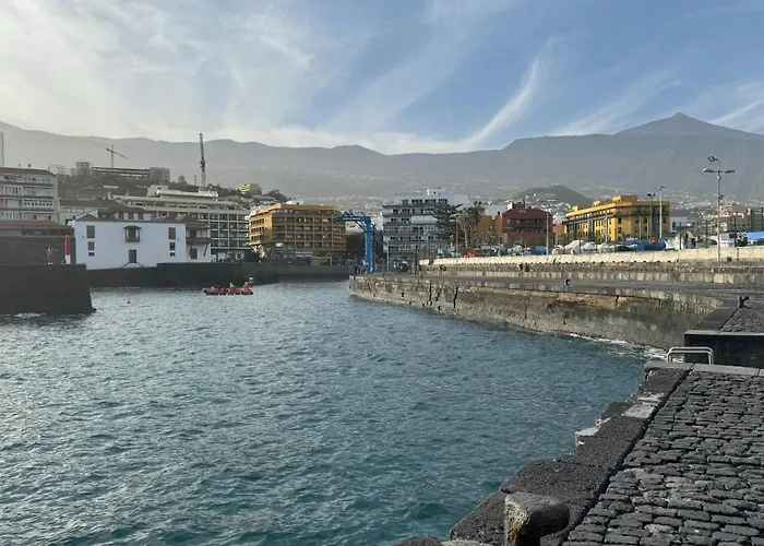 Marina Tenerife Puerto de la Cruz (Tenerife)